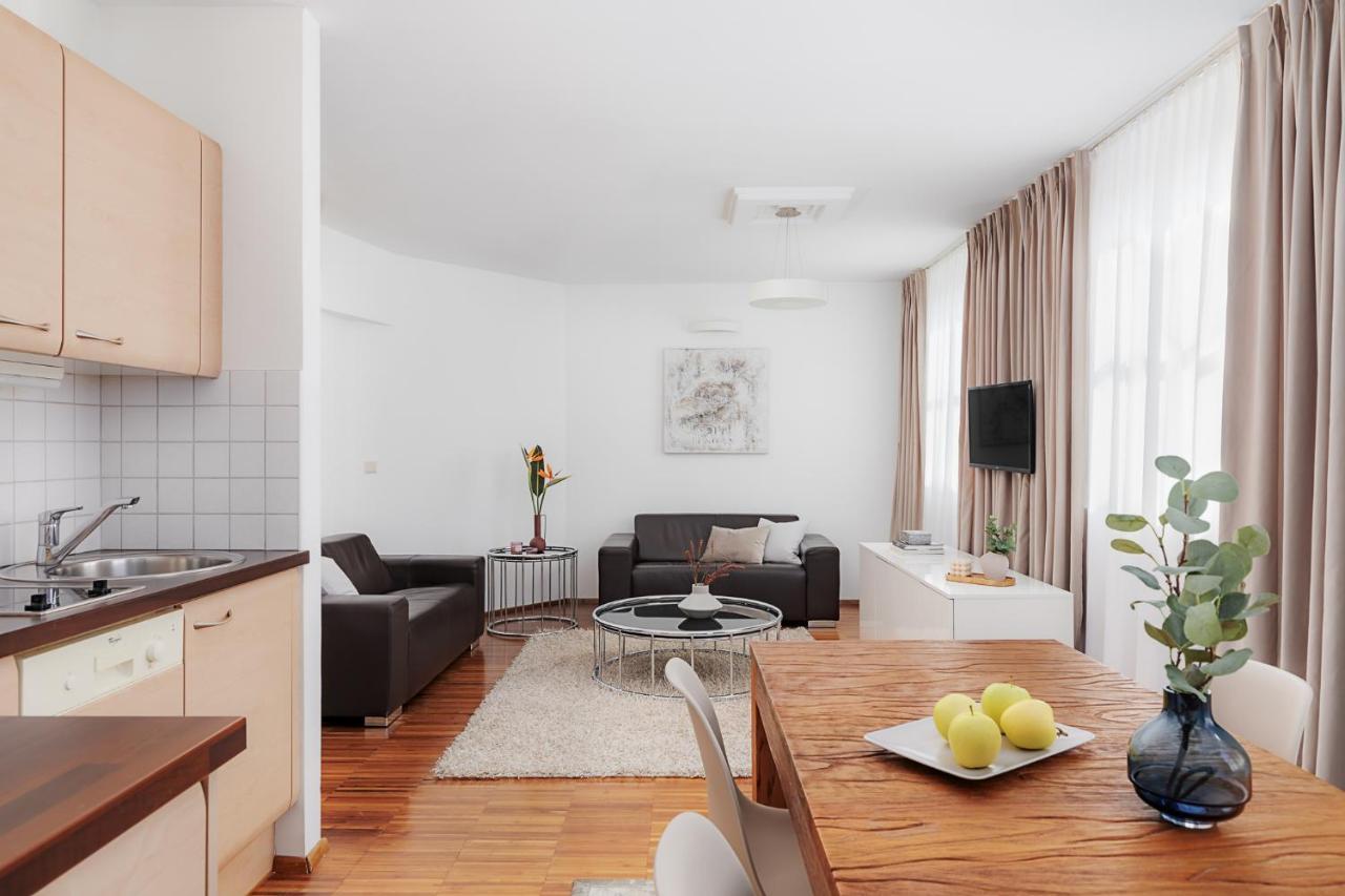 Visionapartments Marc-Aurel-Strasse - Contactless Check-In Вена Экстерьер фото