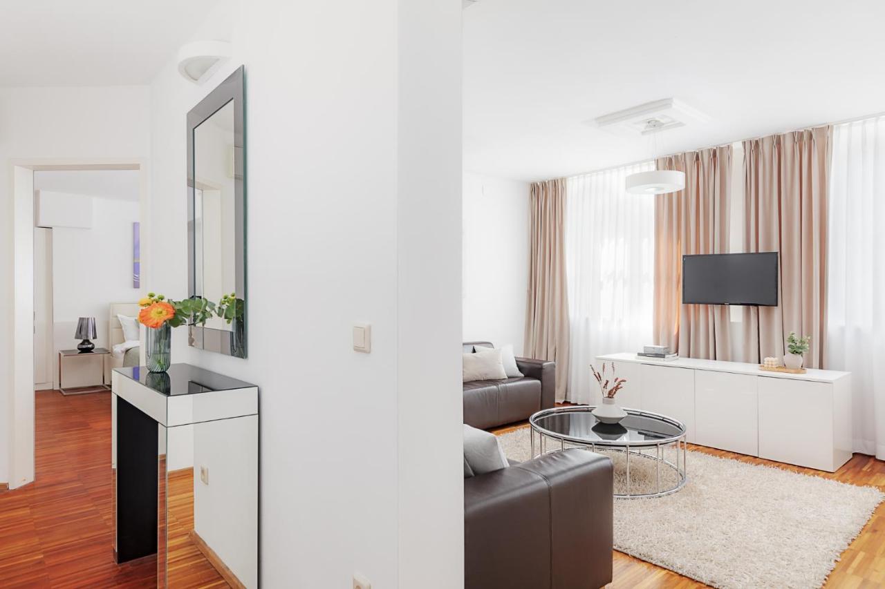 Visionapartments Marc-Aurel-Strasse - Contactless Check-In Вена Экстерьер фото